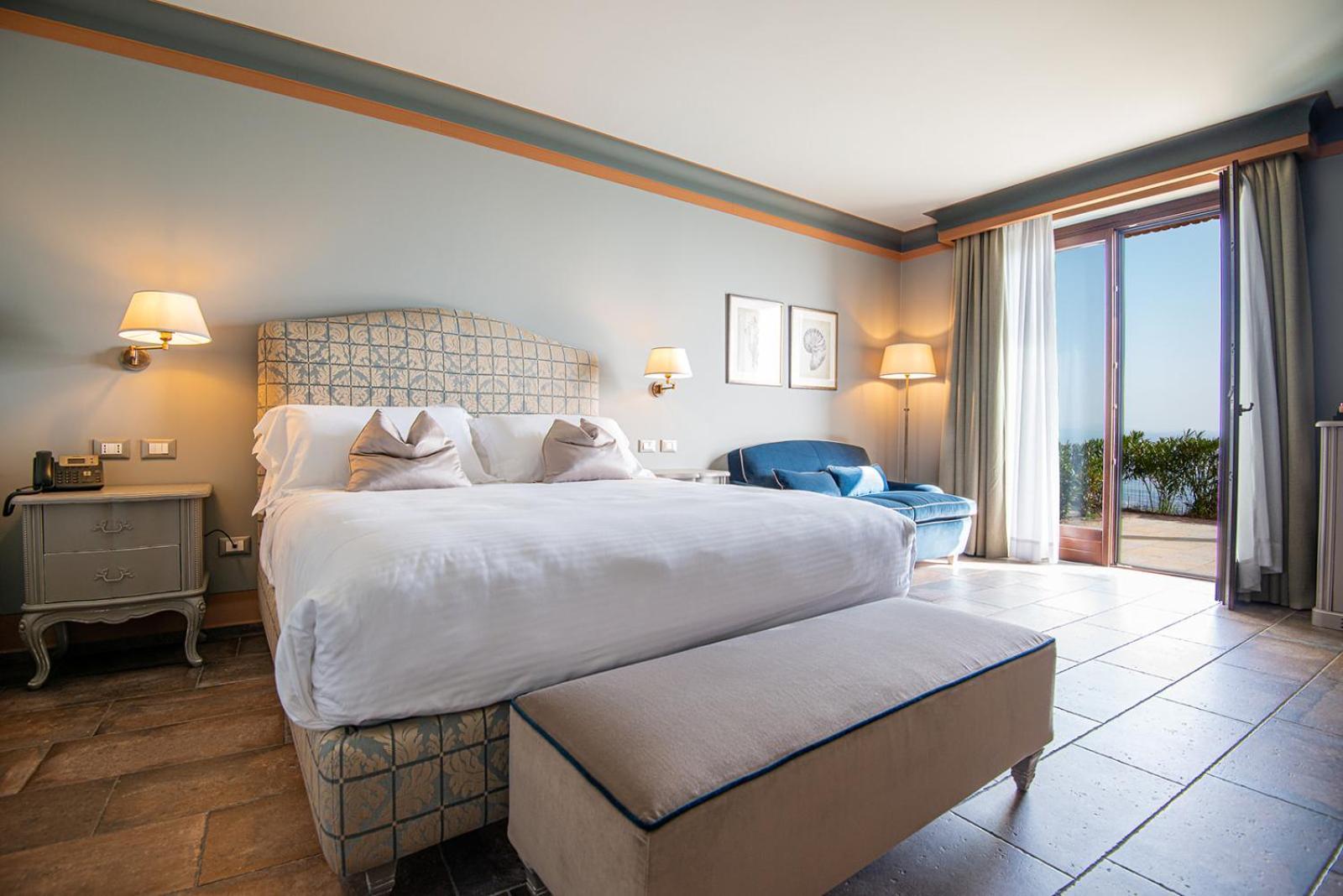Castello Bonaria Wine & Hotel 4*